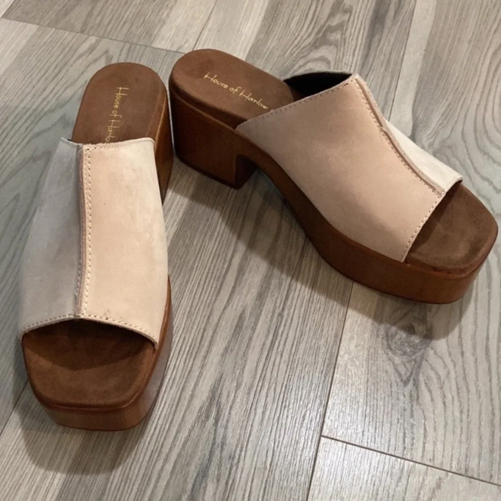 House of Harlow 1960 Griffin Ivory Playforms Size 9